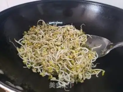 Make Clear the green bean bud step 1