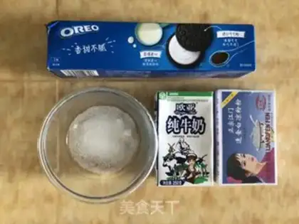 Make # White and powdered milk # step 0
