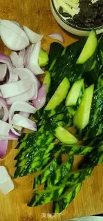 Make Onion bean fried cucumber step 1