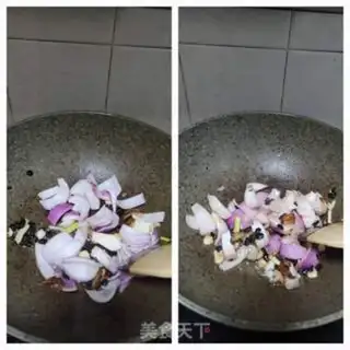 Make Onion bean fried cucumber step 3