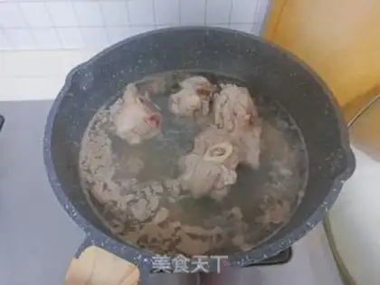 Make Moose mushroom bone corn noodle step 0