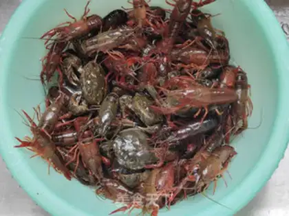 Make Crawfish cucumbers step 0