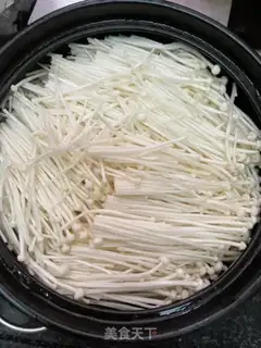 Make Golden pins and mushrooms, tofu beef step 7