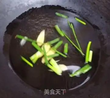 Make The white squid ring step 2