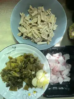 Make Pickles dry pork step 1