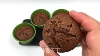Make Coco cupcakes step 8