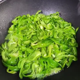 Make Eggs and peppers step 5