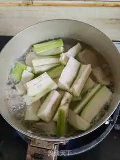Make Squirty melon dumpling soup step 4
