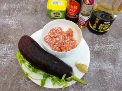 Make Meat and eggplant step 0