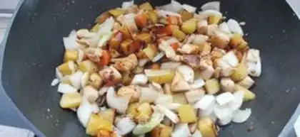 Make Black pepper potato chicken step 6