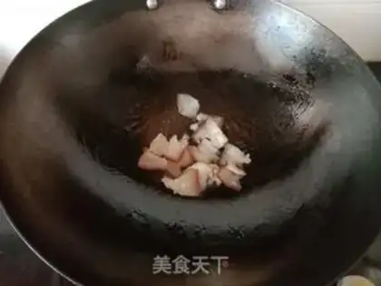Make The onion fried the meat step 1