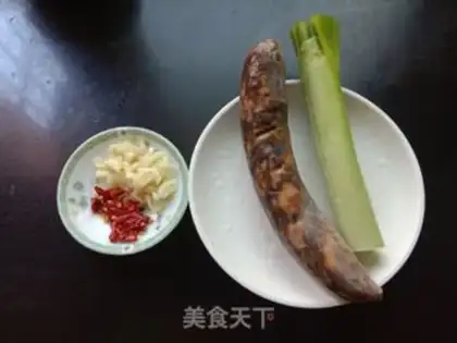 Make Spicy sausage onions step 0