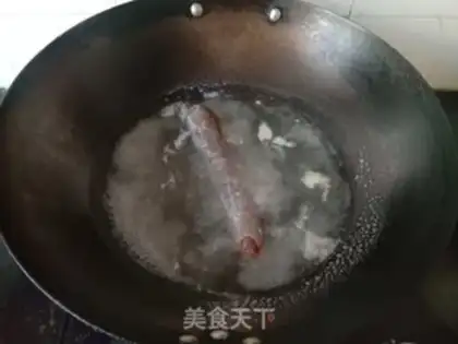 Make Spicy sausage onions step 1