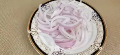 Make Roasted chicken wings onions step 1