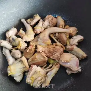 Make The mushrooms and pigeons step 2