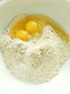 Make All-eat egg waffles step 2