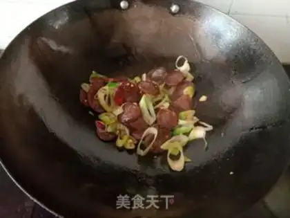 Make Spicy sausage onions step 6