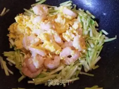 Make Shrimp fried eggs step 9