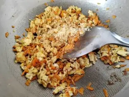 Make cucumber eggs and carrot dumplings step 3