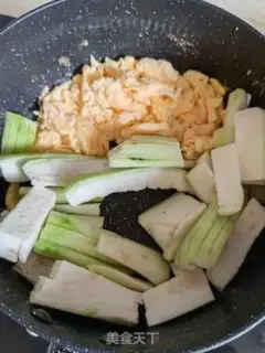 Make Nuts and loaf soup step 4