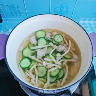 Make cucumber meatball soup step 14
