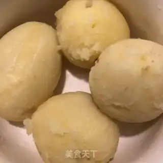 Make Garlic mashed potatoes step 3