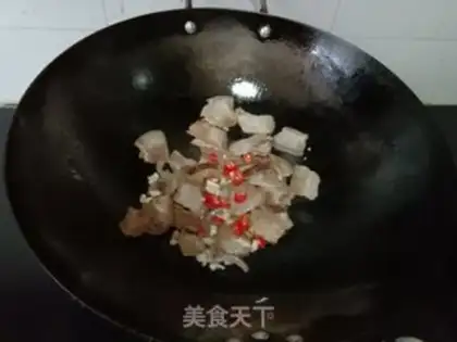 Make The cuisine is back in the pot step 2