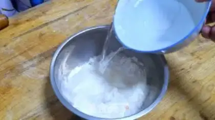 Make White noodle bowl step 1