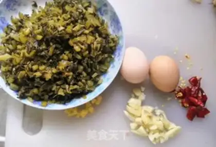 Make Pickles and fried eggs step 0