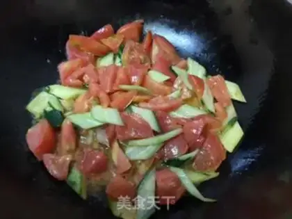 Make Potato cucumber fried eggs step 5