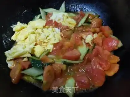 Make Potato cucumber fried eggs step 7