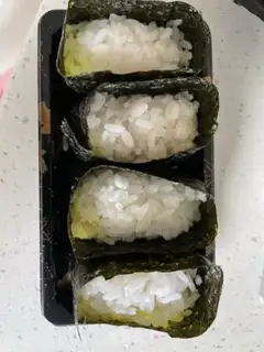 Make Fishseed sushi step 3