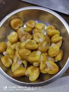 Make Yellow chicken step 2