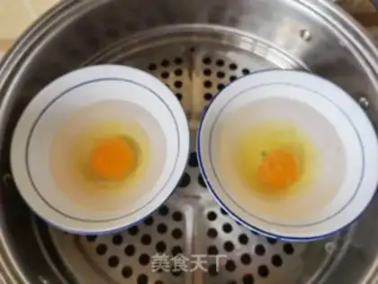 Make Spicy eggs step 3