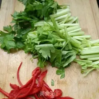 Make Celery with beef step 1