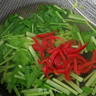 Make Celery with beef step 3