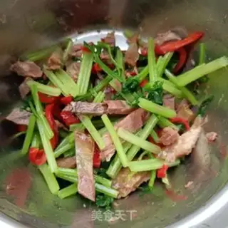 Make Celery with beef step 12