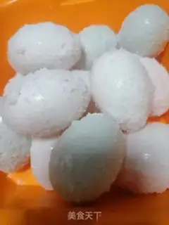 Make A simple duck egg step 4