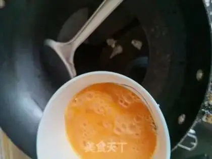 Make Tomato fried eggs step 3