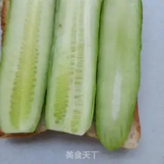 Make Beef cucumber sandwich step 4