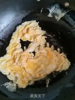 Make Tomato fried eggs step 5