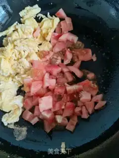 Make Tomato fried eggs step 6