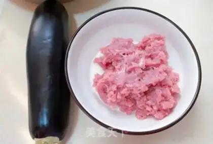 Make Meat and eggplant step 0