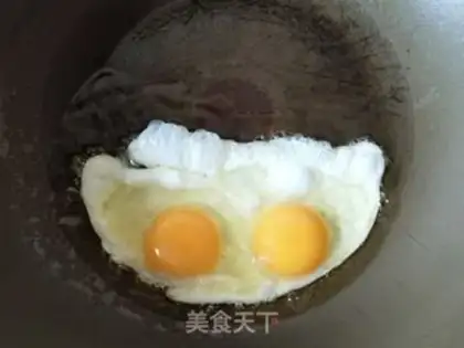 Make Fried egg onions with cabbage step 2