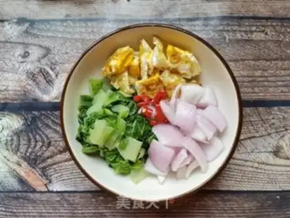 Make Fried egg onions with cabbage step 6