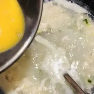 Make cucumber tofu egg soup step 2