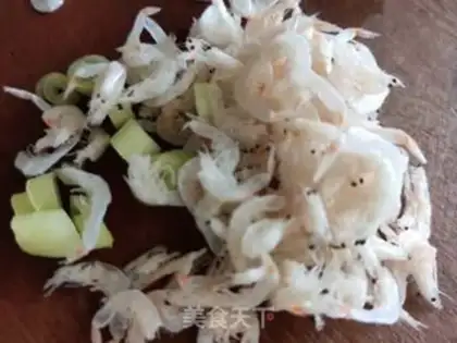 Make Shrimp peeled melons step 1