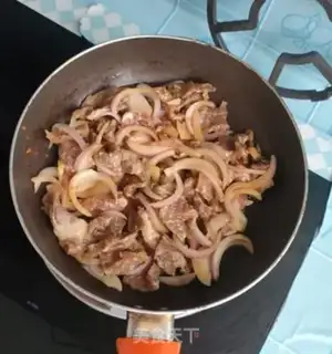 Make Onion beef step 8