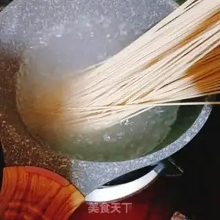 Make Hot dry noodles step 3