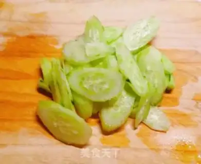 Make Black pepper and cucumber step 1